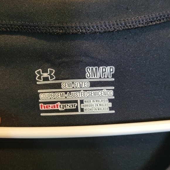 Under Armour Heat Gear Teeshirt - Picture 4 of 5